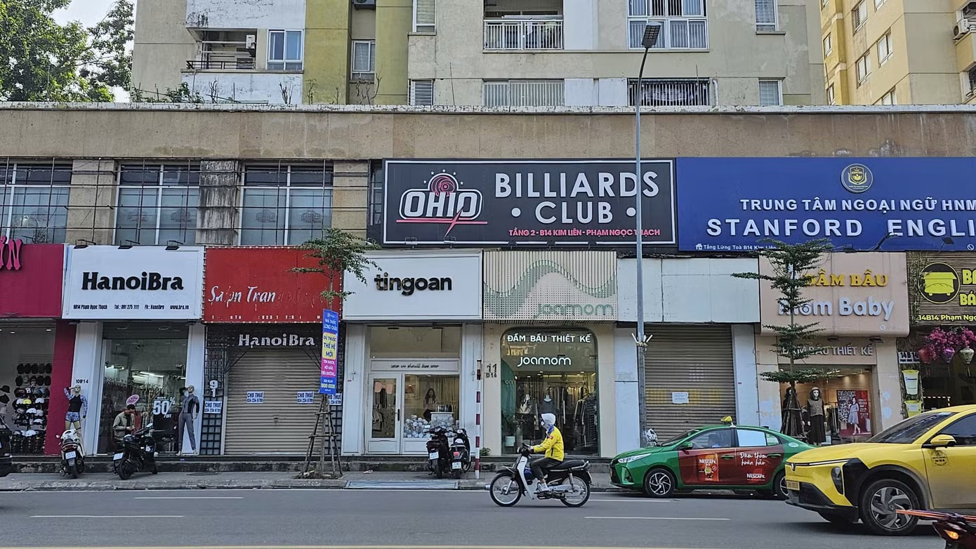 Lý do nhiều tuyến phố 'hái ra tiền' ở Hà Nội 'cửa đóng then cài' - Ảnh 9.