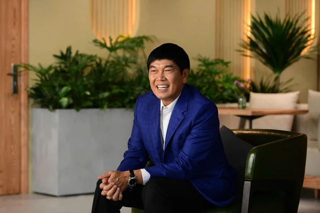 Rót hơn 10.000 tỷ vào loạt siêu dự án, Hòa Phát (HPG) hé lộ tiến độ nhà máy thép ray đặc biệt