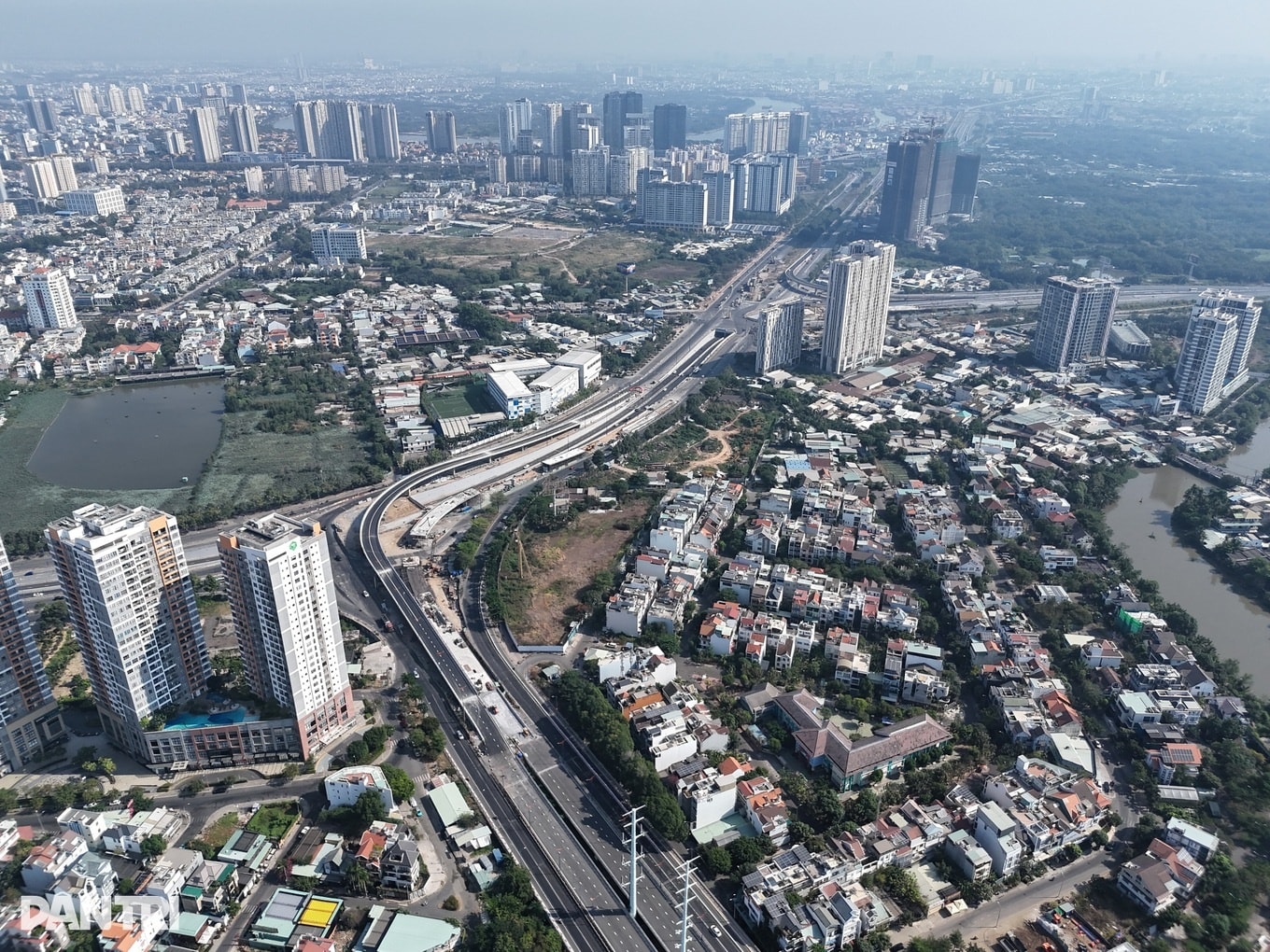Nhánh cầu vượt N3. Nguồn ảnh: Báo Dân trí