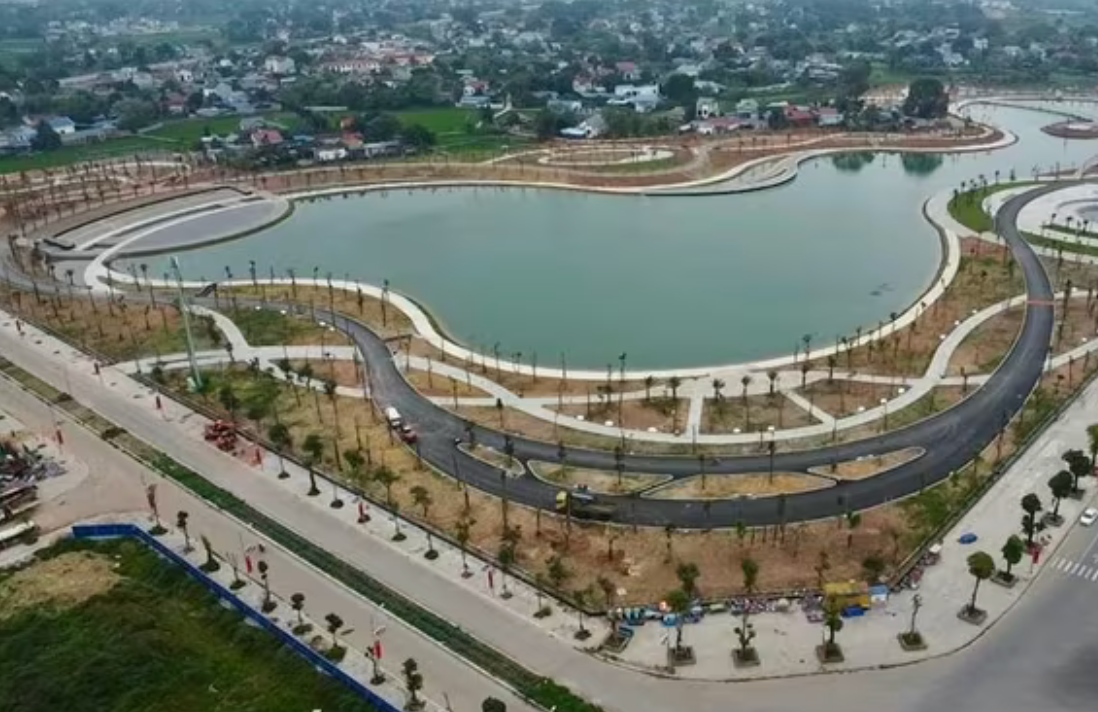 Chính thức khánh thành công viên cây xanh hồ điều hòa lớn nhất tỉnh đầu tiên ở trung du miền núi Bắc Bộ sẽ lên thành phố trực thuộc Trung ương- Ảnh 1. Chính thức khánh thành công viên cây xanh hồ điều hòa lớn nhất tỉnh đầu tiên ở trung du miền núi Bắc Bộ sẽ lên thành phố trực thuộc Trung ương- Ảnh 1.