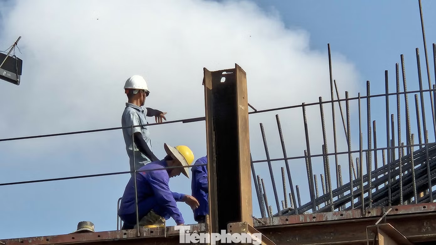 Nhiều nhà thầu có phụ cấp tốt khiến công nhân, kỹ sư yên tâm làm xuyên lễ. Dự án đường 14.000 tỷ nối với cao tốc Biên Hoà - Vũng Tàu - Ảnh 6.