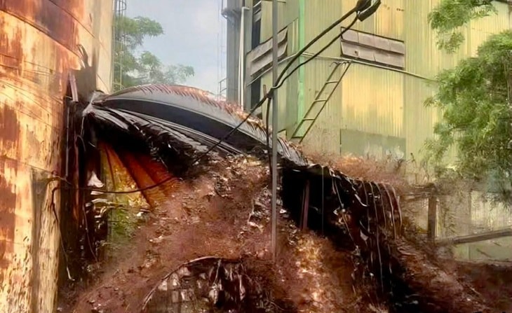 Nhà máy đường 66 năm tuổi bị sét đánh trúng, thiệt hại hàng tỷ đồng