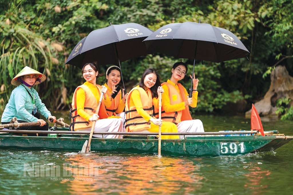 Du lịch Việt lập kỷ lục: Quý I đón 6,76 triệu khách quốc tế, lần đầu 3 tháng liên tiếp vượt mốc 2 triệu lượt.