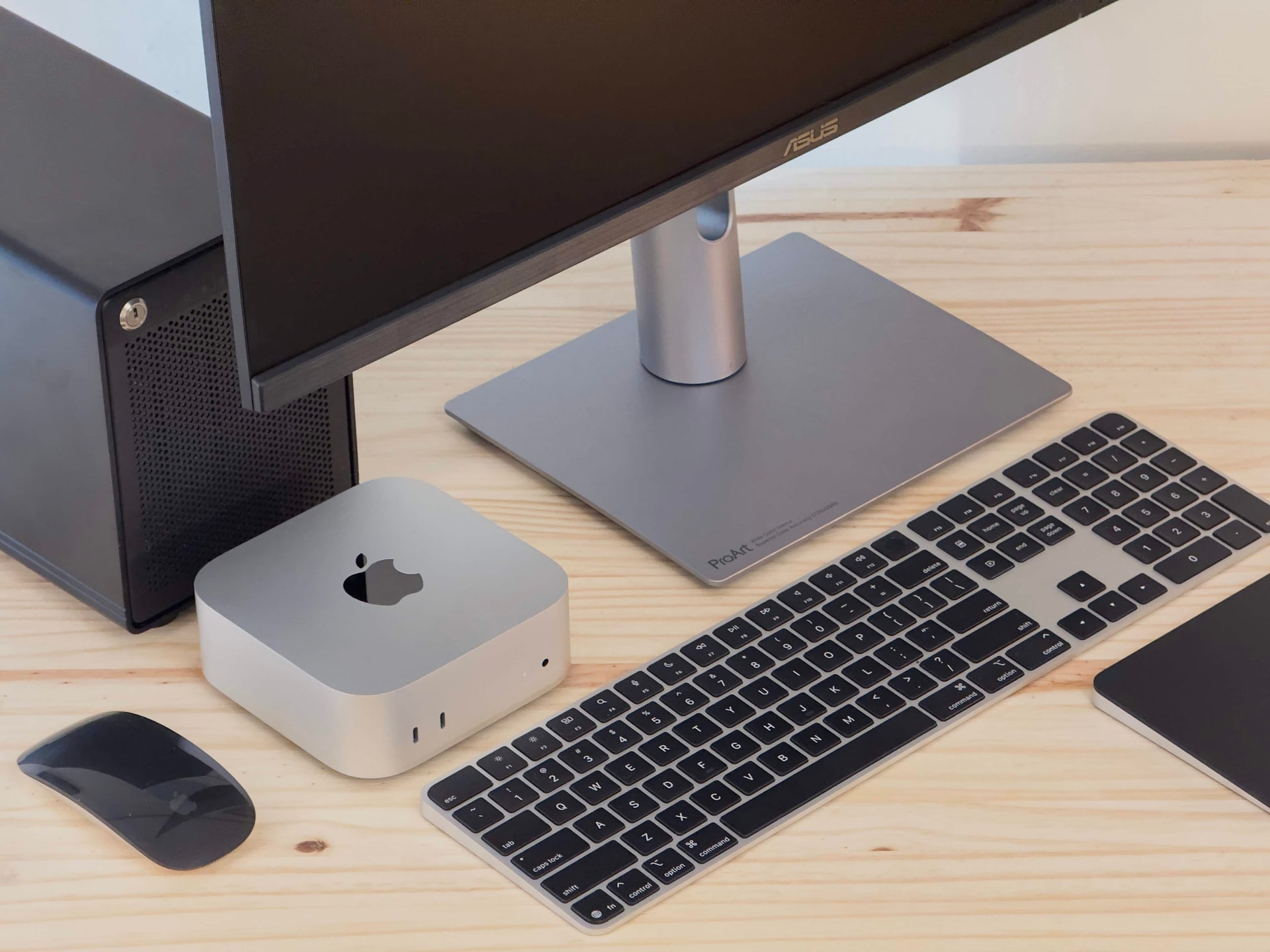 www.cultofmac.com-wp-content-uploads-2024-11-_mac-mini-m4-isometric.jpg