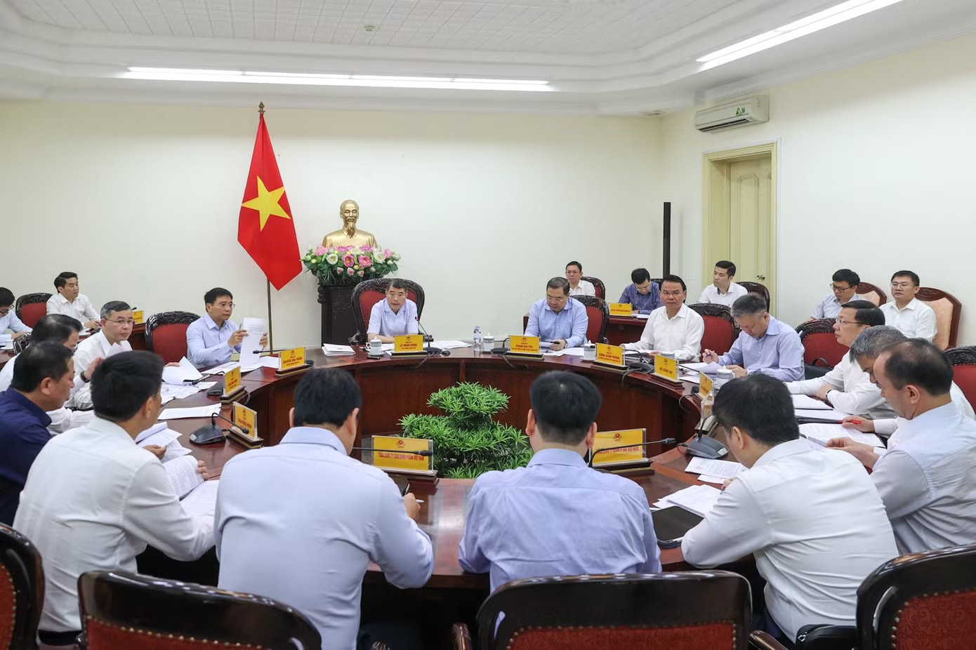 Thủ tướng yêu cầu đẩy nhanh tiến độ điều tra, xử lý các sai phạm tại dự án sân bay Long Thành - Ảnh 2.