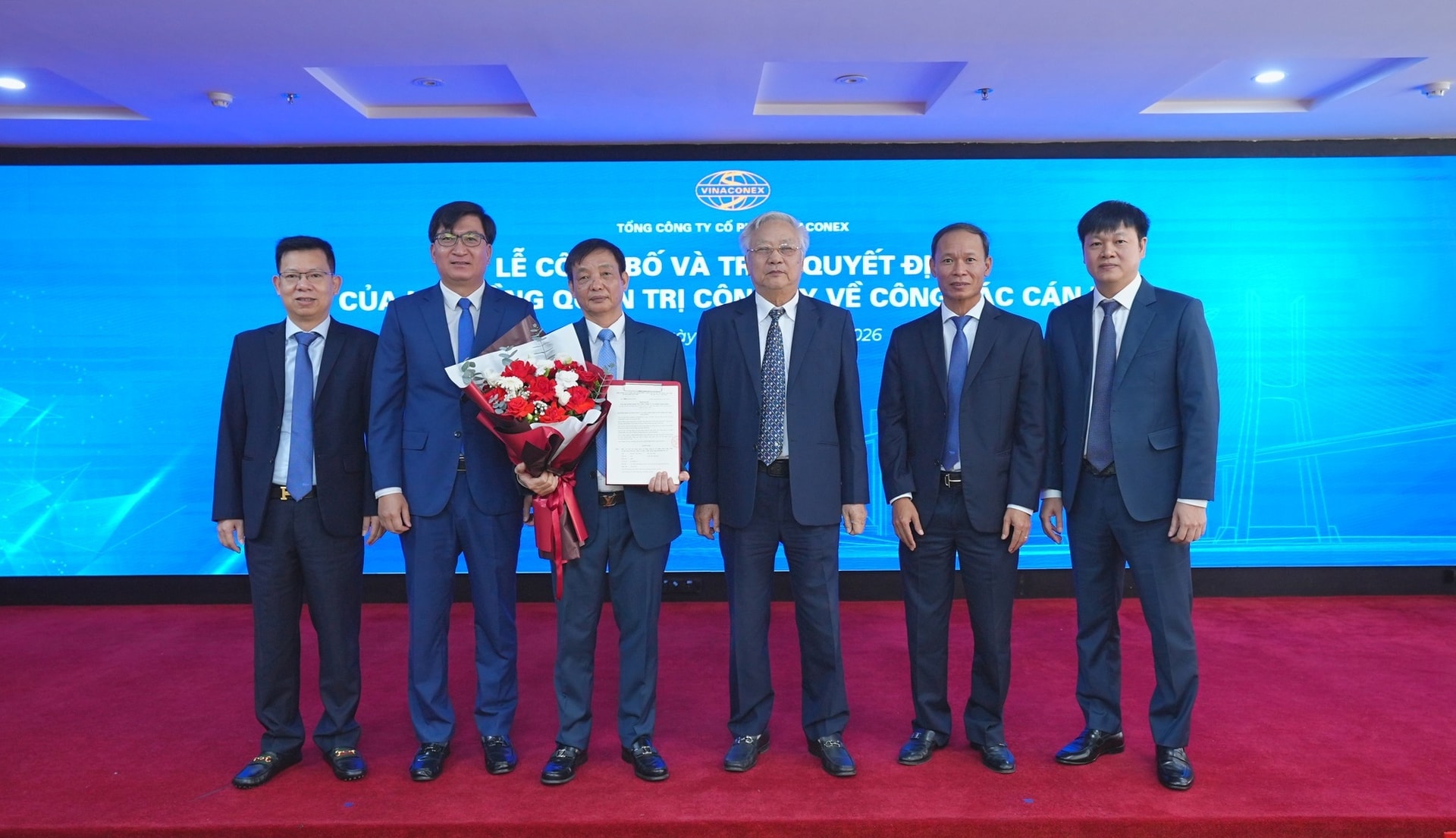 Vinaconex (VCG) kiện toàn bộ máy, ông Nguyễn Xuân Đông được bầu làm Chủ tịch HĐQT