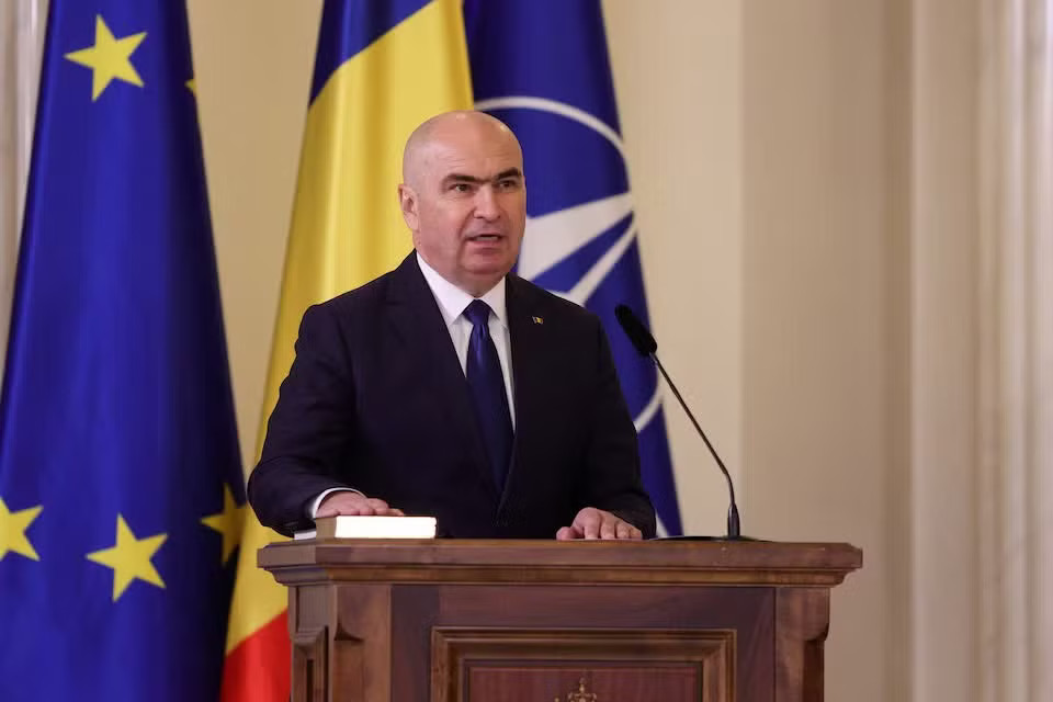 Thủ tướng Romania Ilie Bolojan. (Ảnh: Reuters) Chính phủ Romania sụp đổ - Ảnh 1.