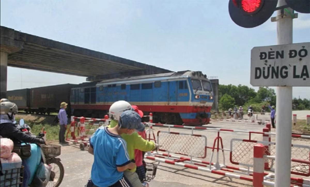 Ban Quản lý dự án 2 đề xuất Bộ Xây dựng vay Ngân hàng thế giới làm 18 nút giao đường sắt. Ảnh: BXD. Cần hơn 8.370 tỷ 'xóa sổ' 18 nút giao đường bộ - đường sắt - Ảnh 1.