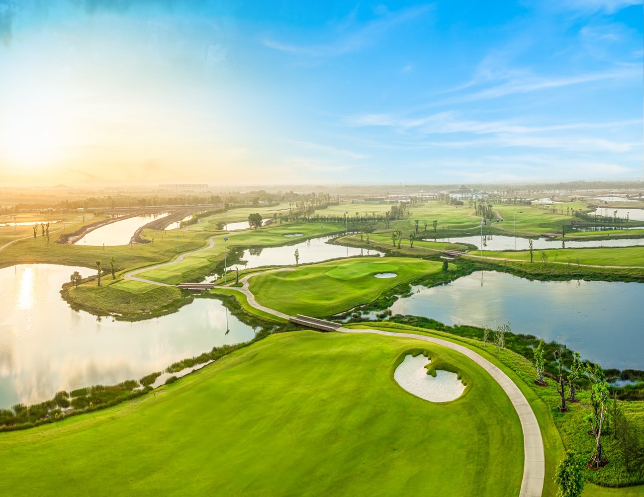 Sân Golf Củ Chi. Nguồn ảnh: Vingroup Sân Golf Củ Chi. Nguồn ảnh: Vingroup