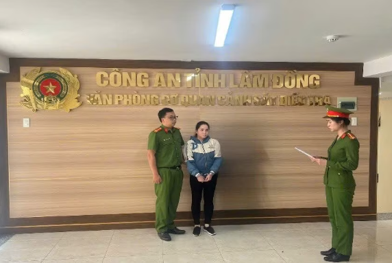 Bắt tạm giam Nguyễn Thị Phiến, sinh năm 1965 về tội làm giả giấy tờ đất - Ảnh 1.