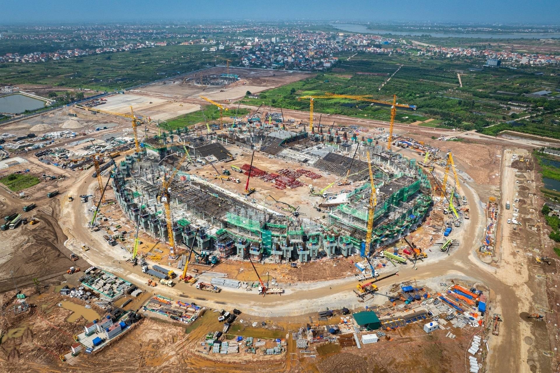 Sân vận động lớn thứ 2 Việt Nam đủ sức tổ chức World Cup thi công thần tốc, khán đài 60.000 chỗ dần lộ diện- Ảnh 1. Sân vận động lớn thứ 2 Việt Nam đủ sức tổ chức World Cup thi công thần tốc, khán đài 60.000 chỗ dần lộ diện- Ảnh 1.
