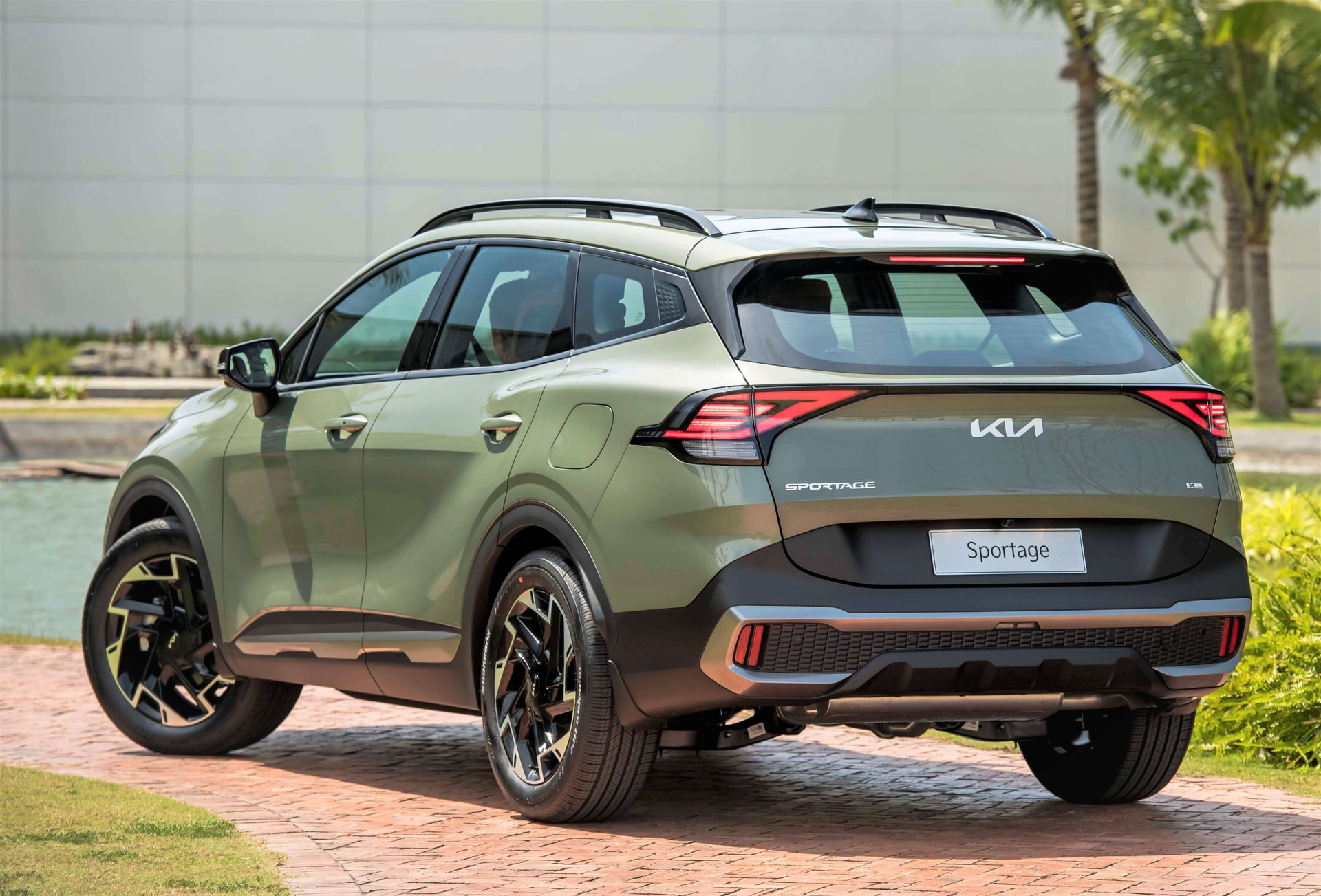 kiavietnam.com.vn-storage-bai-dang-t6-2022-sportage-_kia-sportage-xanh-21-1.jpg