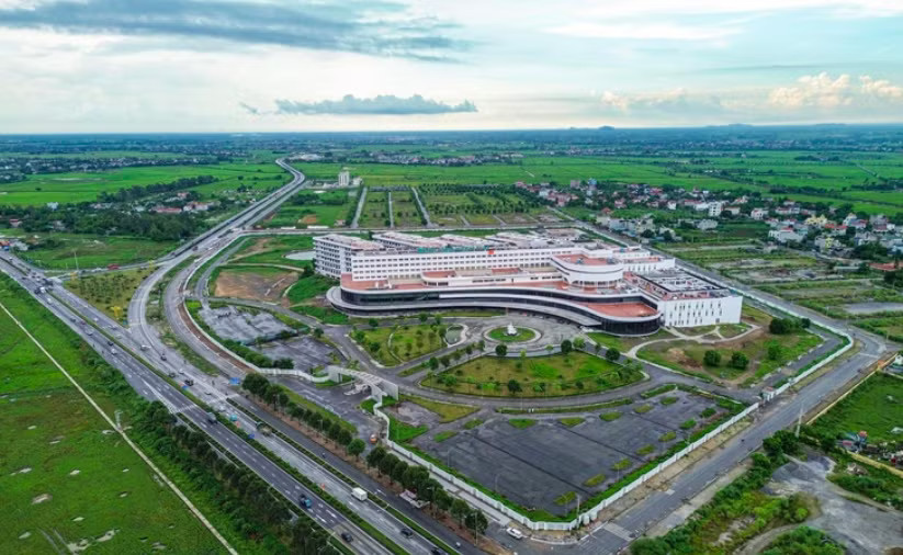 Cựu Bộ trưởng Nguyễn Thị Kim Tiến hầu tòa vào ngày 20/5 - Ảnh 2.