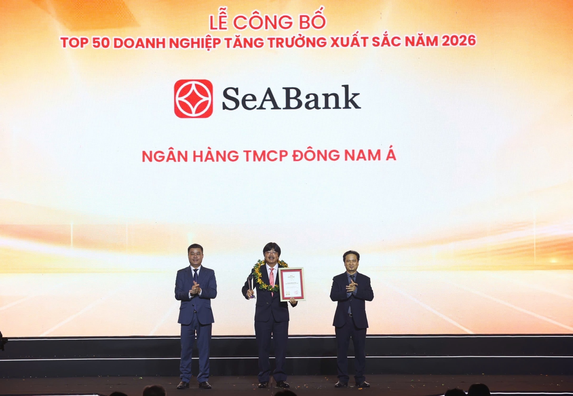 SeABank lần thứ 7 vào FAST500, củng cố nền tảng tăng trưởng bền vững - Ảnh 1.