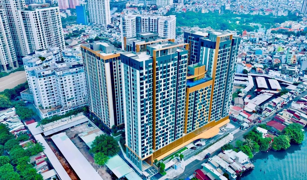 Khi căn hộ nhỏ khan hiếm, người mua buộc phải chọn sản phẩm lớn hơn nhu cầu, đồng nghĩa phải gánh chi phí cao hơn. Bất ngờ lý do nhiều chủ đầu tư buộc phải làm căn hộ diện tích lớn - Ảnh 2.