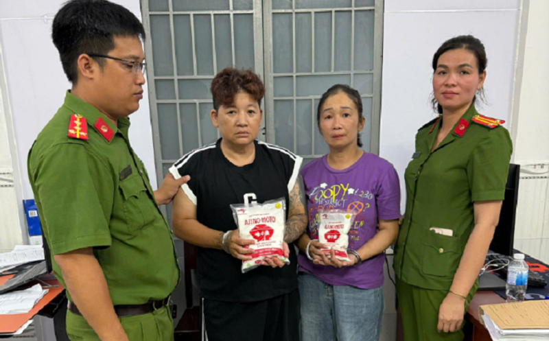 Tịch thu 3 tấn mì chính, hạt nêm, 5.000 bao bì thương hiệu nổi tiếng, bắt giữ Dương Thị Yến Oanh SN 1979