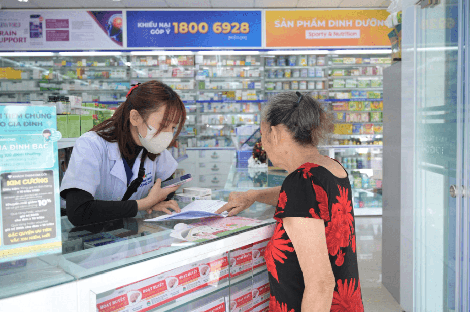 Long Châu tiên phong bình ổn không tăng giá, đảm bảo nguồn cung thuốc và sản phẩm y tế thiết yếu phục vụ người dân cả nước