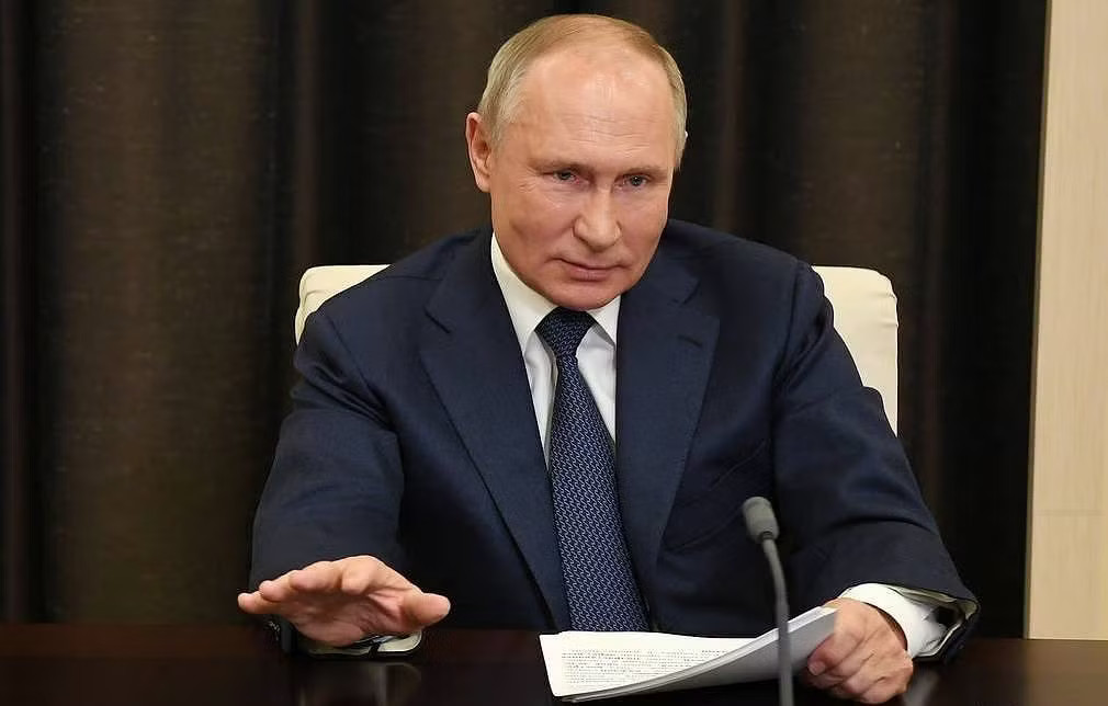 Nga tăng cường bảo vệ Tổng thống Vladimir Putin trước Ngày Chiến thắng - Ảnh 1.