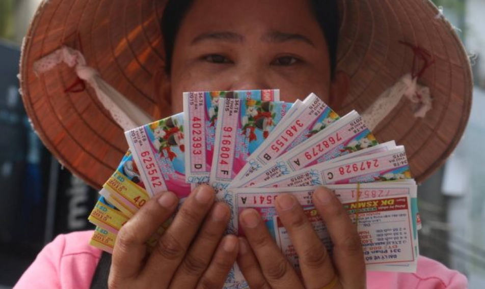 Người dân đổ xô 'cầu may', xổ số miền Nam gần như cháy vé, mỗi ngày lãi hơn 60 tỷ đồng