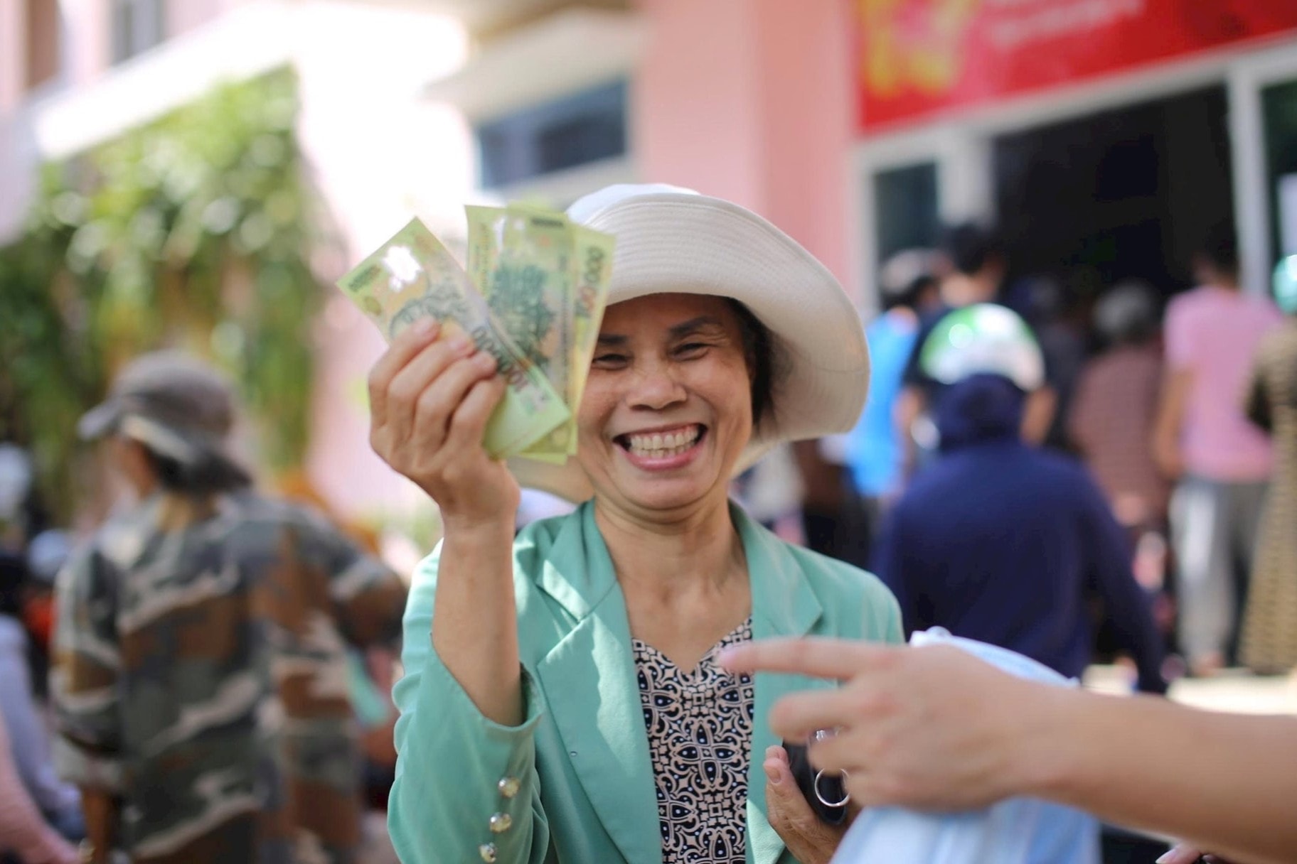 nhan-tien-10.jpg