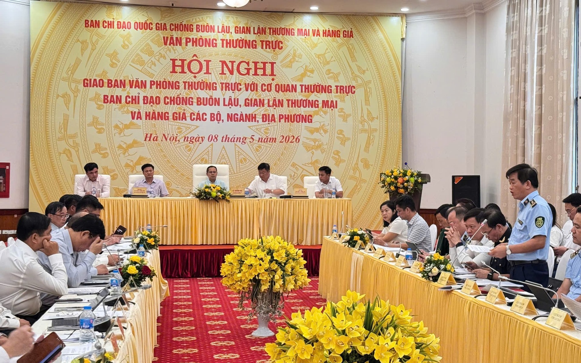 Khởi tố hình sự hơn 1.460 vụ liên quan buôn lậu, hàng giả trong 4 tháng Khởi tố hình sự hơn 1.460 vụ liên quan buôn lậu, hàng giả trong 4 tháng