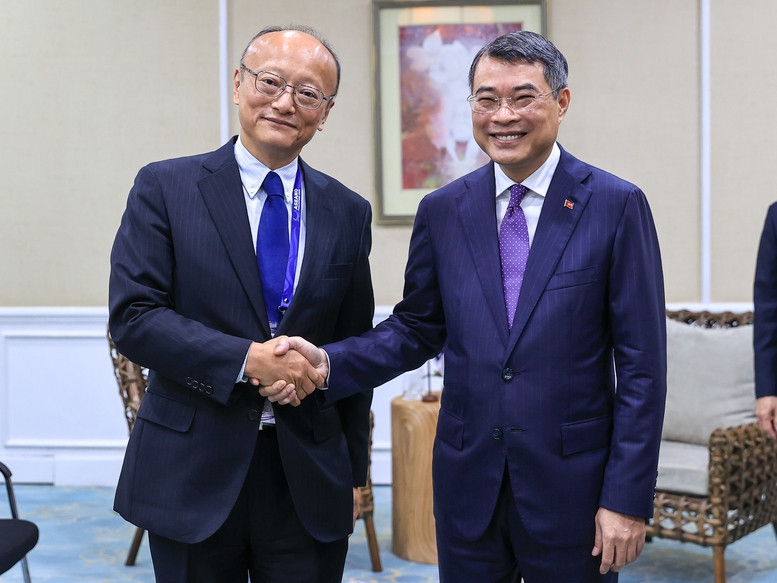 Hình ảnh, vị thế, vai trò Việt Nam với ASEAN trong một thế giới biến động- Ảnh 8. Hình ảnh, vị thế, vai trò Việt Nam với ASEAN trong một thế giới biến động- Ảnh 8.
