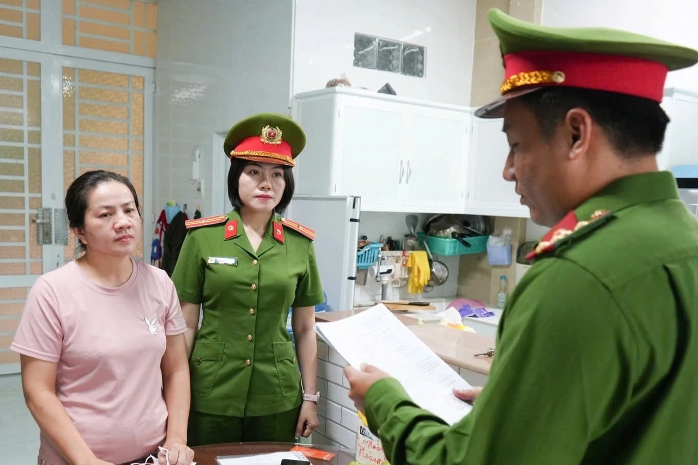 Khám xét nơi ở, bắt khẩn cấp 'người quen lãnh đạo' Nguyễn Thị Mận