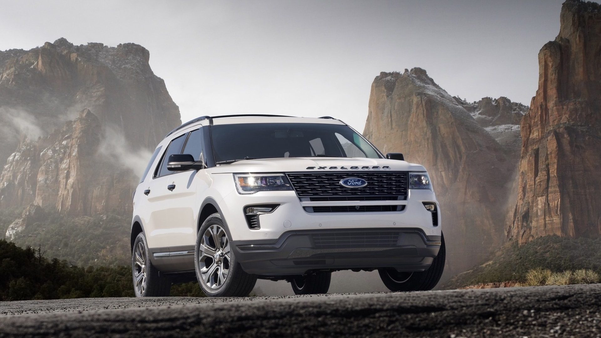 2018-ford-explorer-01-2-151747023396265895737.jpg