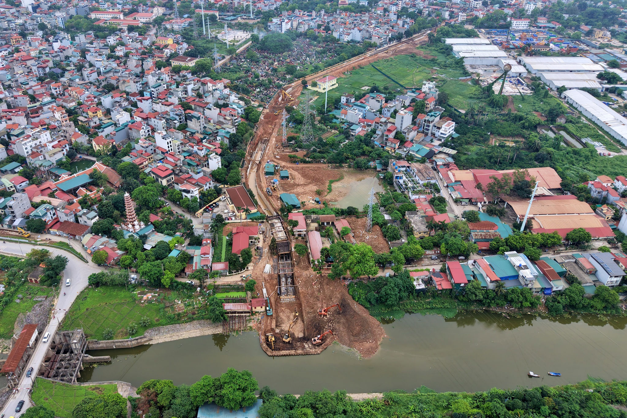 Dự án 920 tỷ ‘hồi sinh’ dòng sông nghìn năm tuổi ô nhiễm nhất Thủ đô nỗ lực về đích- Ảnh 1.