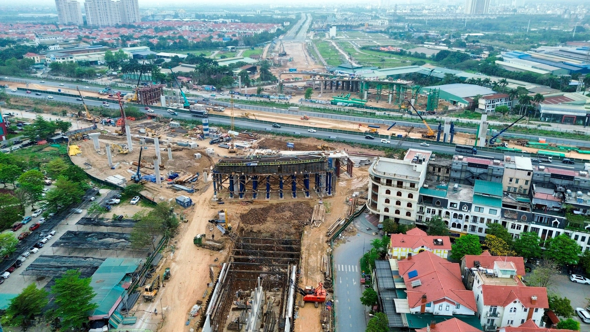Công trường thi công tuyến Vành đai 3,5 Hà Nội. Nguồn ảnh: Hanoimoi.vn
