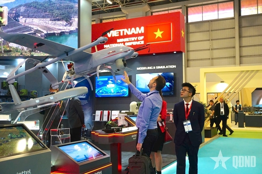 Tổ hợp chống UAV của Viettel gây ấn tượng với báo chí châu Âu, được ví như 'khắc tinh của drone'