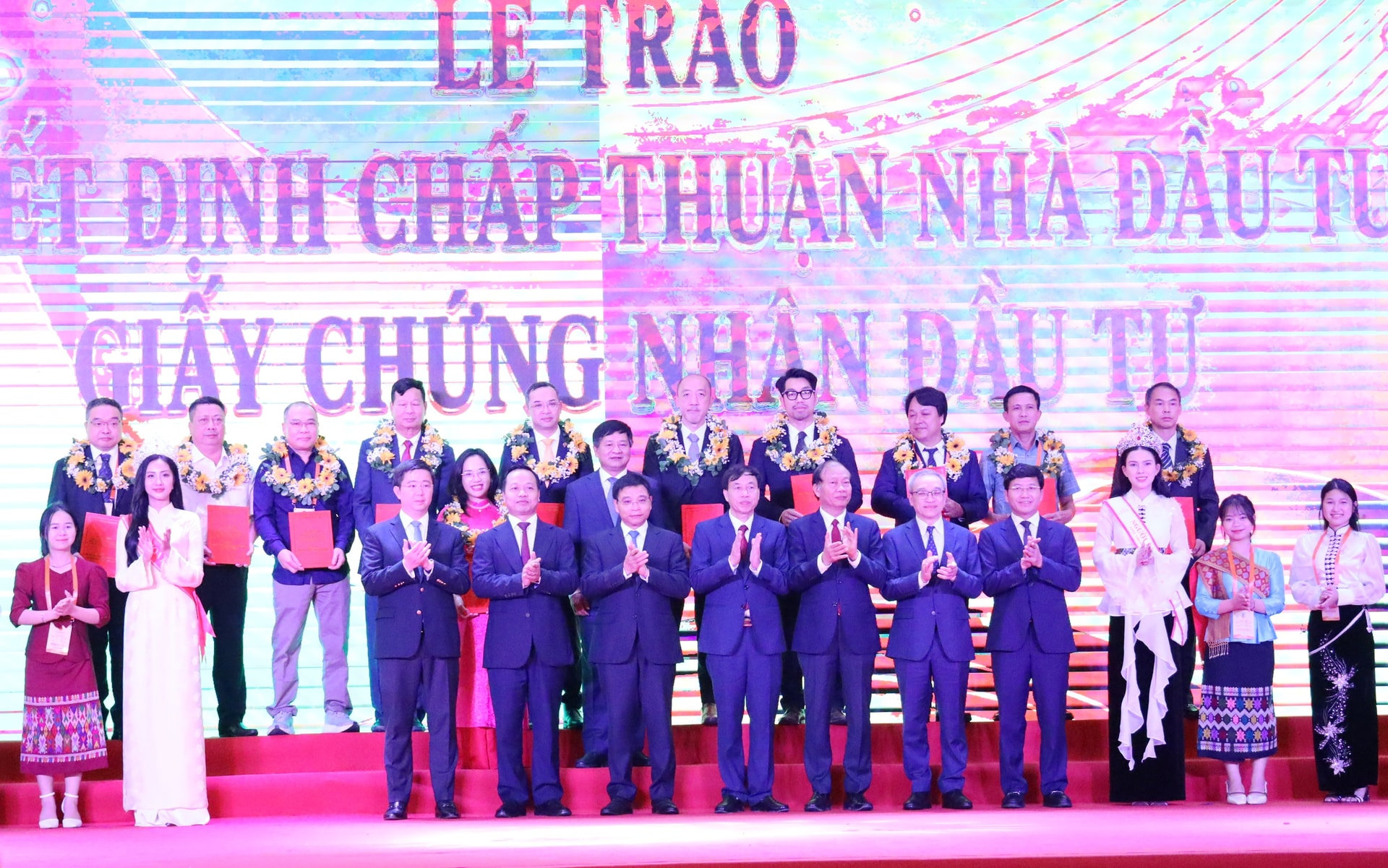 Vingroup và Sun Group cùng rót vốn vào một tỉnh được mệnh danh là vùng đất lịch sử của Việt Nam - Ảnh 1.