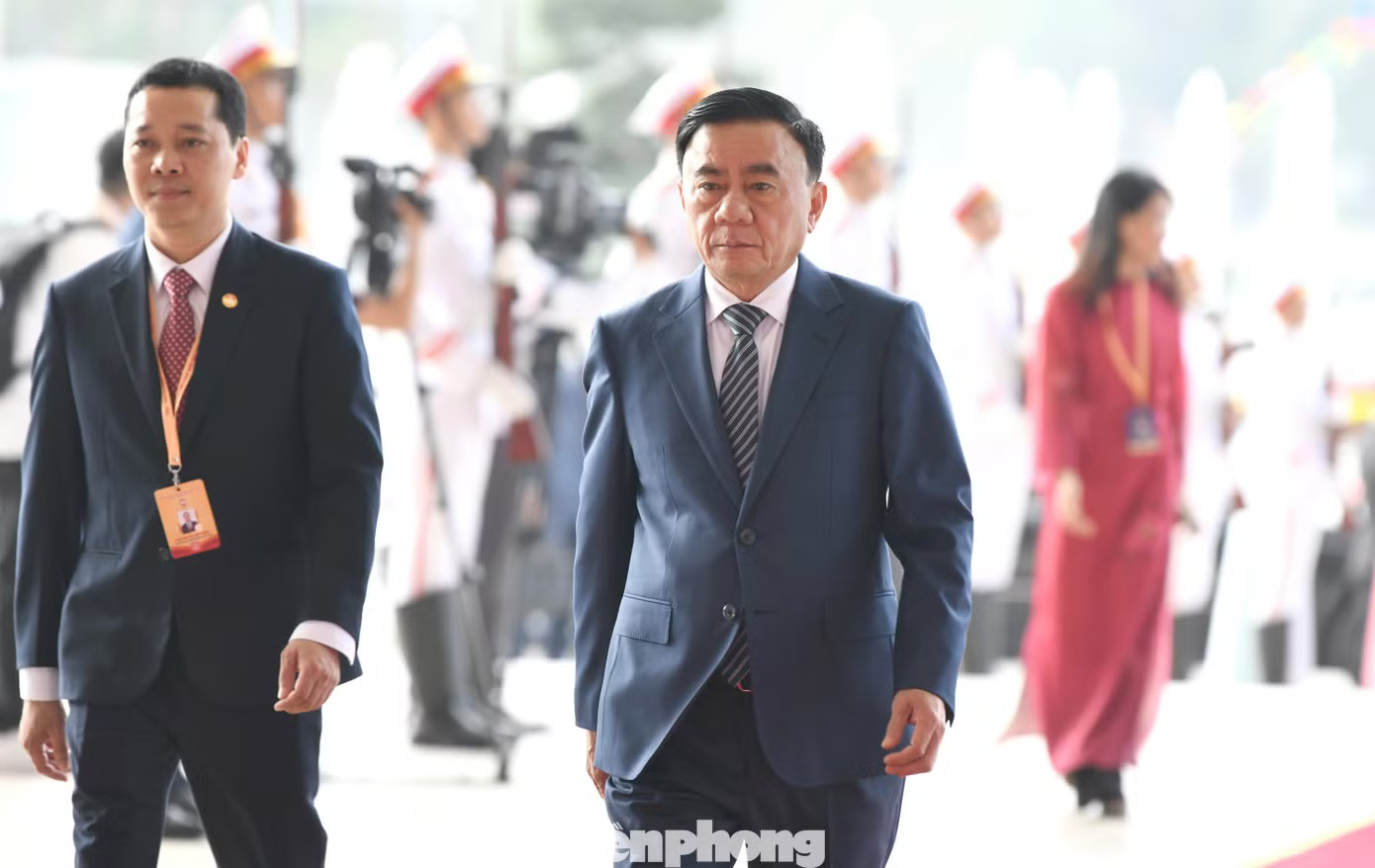 Thường trực Ban Bí thư Trần Cẩm Tú đến dự khai mạc đại hội. Ảnh: Như Ý. Tổng Bí thư, Chủ tịch nước Tô Lâm dự khai mạc Đại hội MTTQ Việt Nam lần thứ XI - Ảnh 8.
