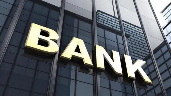 15/27 ngân hàng niêm yết giảm NIM vẫn tăng lợi nhuận và cơ chế bù đắp của 4 'ông lớn' CTG, VPB, TCB, MBB