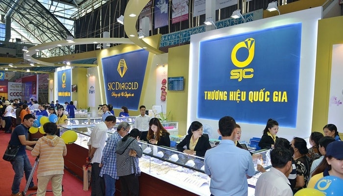 Doanh thu rơi xuống đáy 10 năm, SJC vẫn lãi đậm, điều gì đang xảy ra?