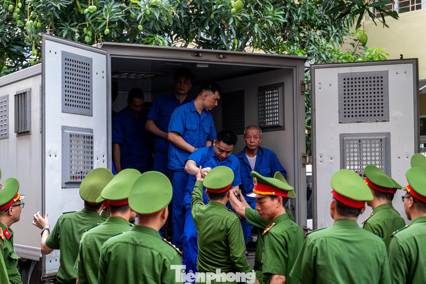 Bùi Đình Khánh khai nguồn gốc 40 bánh heroin và nguồn cơn nổ súng, đuổi ngược xe của công an - Ảnh 1.