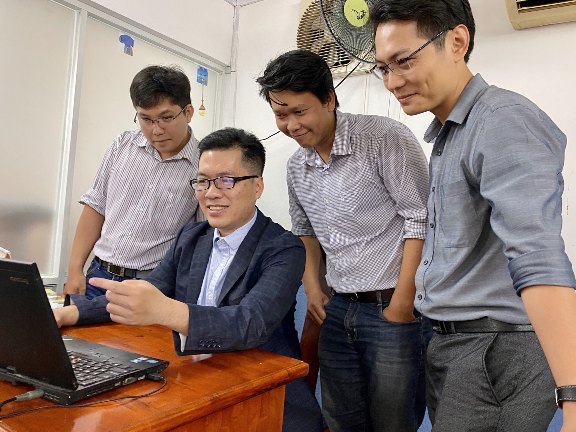 pgs-dinh-hung-1.jpg