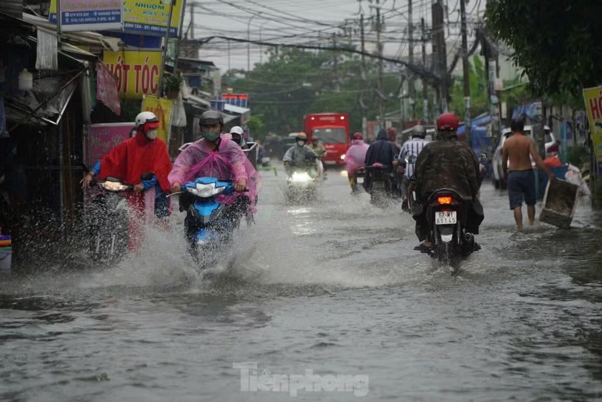 Mùa mưa đến muộn, kết thúc sớm ở Nam Bộ - Ảnh 2.