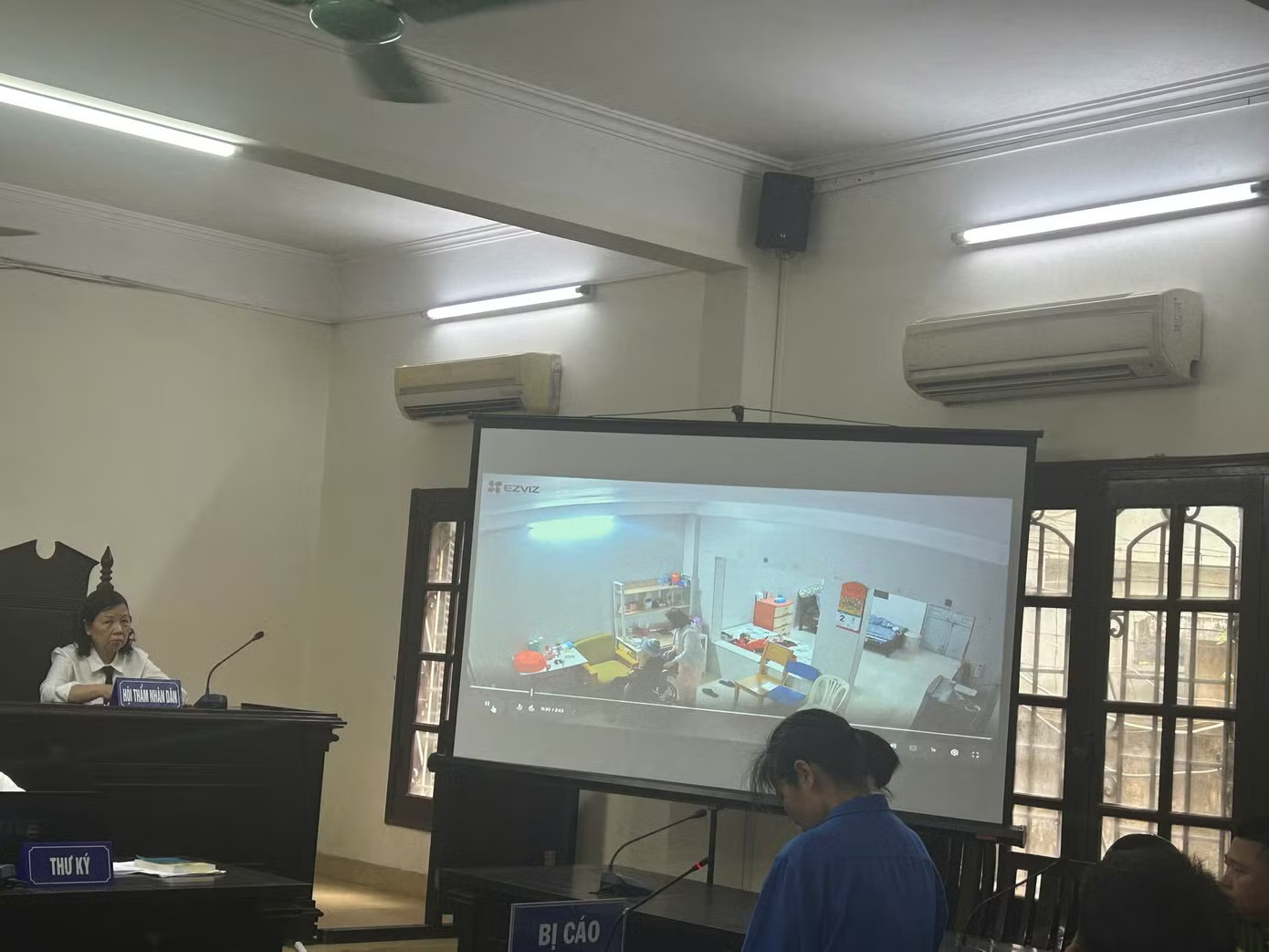 Nữ giúp việc khai quăng quật cụ bà 82 tuổi tai biến do bị giữ 5 triệu tiền lương - Ảnh 2.
