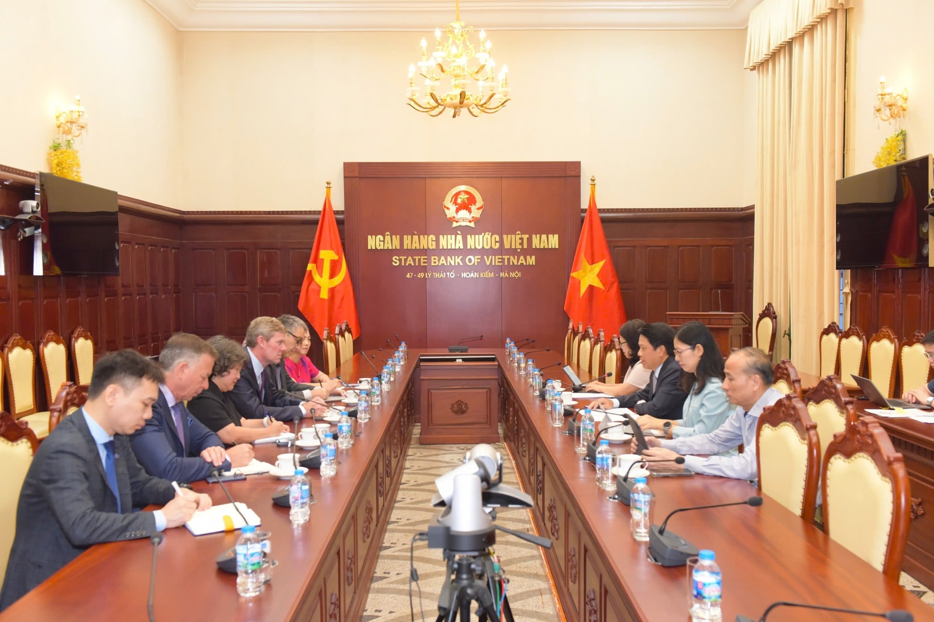 Phó Thống đốc NHNN tiếp đón lãnh đạo hãng thanh toán điện tử hàng đầu thế giới