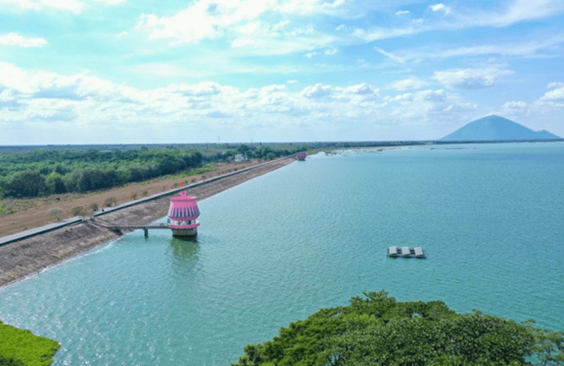 Việt Nam bắt đầu triển khai khu du lịch sinh thái hơn 18.000 tỷ, tọa lạc ngay gần hồ nhân tạo lớn gấp 2.000 lần hồ Gươm- Ảnh 1.
