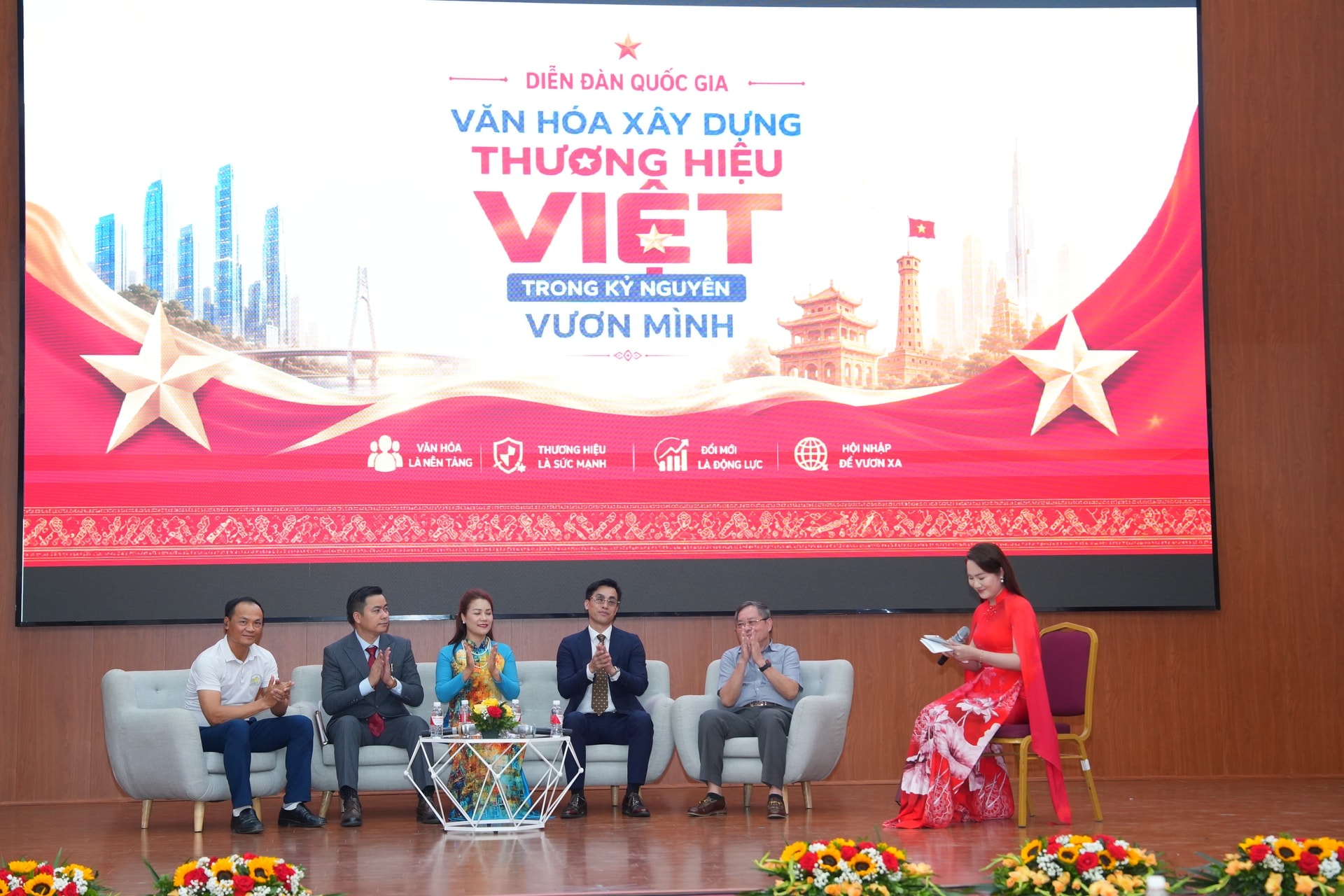 Diễn đàn Quốc gia: Văn hóa kiến tạo thương hiệu Việt trong kỷ nguyên hội nhập