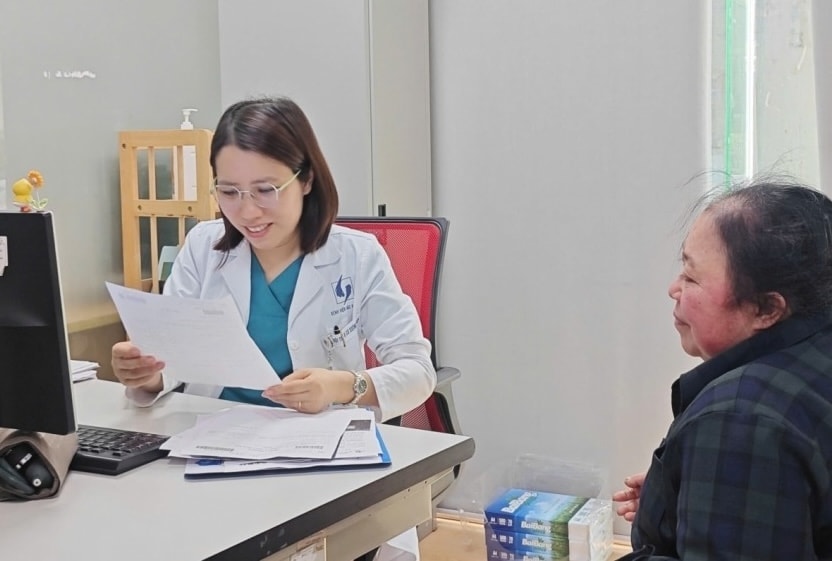 Nữ Phó Giáo sư trẻ nhất Việt Nam 40 tuổi ‘quê lúa’, hiện là Bác sĩ và giữ chức Phó trưởng khoa và dành sự quan tâm đến người già