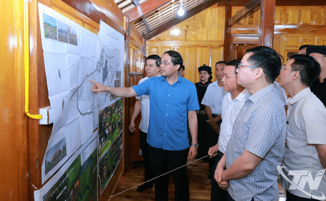 Quy hoạch hồ nước ngọt 200 triệu năm tuổi, lớn nhất Việt Nam, đẹp nhất thế giới thành điểm đến du lịch khác biệt- Ảnh 2. Quy hoạch hồ nước ngọt 200 triệu năm tuổi, lớn nhất Việt Nam, đẹp nhất thế giới thành điểm đến du lịch khác biệt- Ảnh 2.