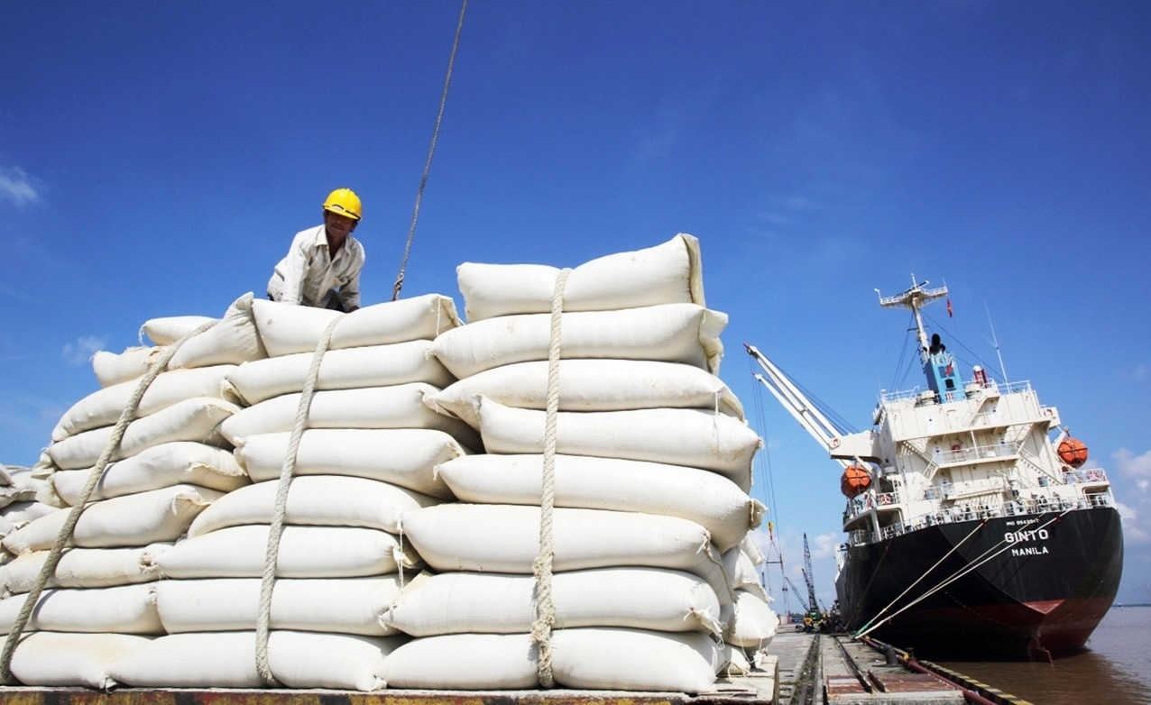  Gạo Việt Nam tiếp tục được xuất khẩu mạnh sang các thị trường truyền thống như Philippines và Trung Quốc