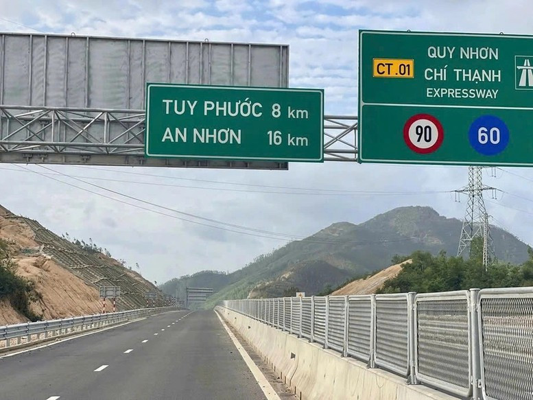 Ngày mai, Việt Nam dự kiến đưa vào khai thác tuyến cao tốc gần 15.000 tỷ chạy dọc 2 tỉnh rộng bậc nhất cả nước- Ảnh 1.
