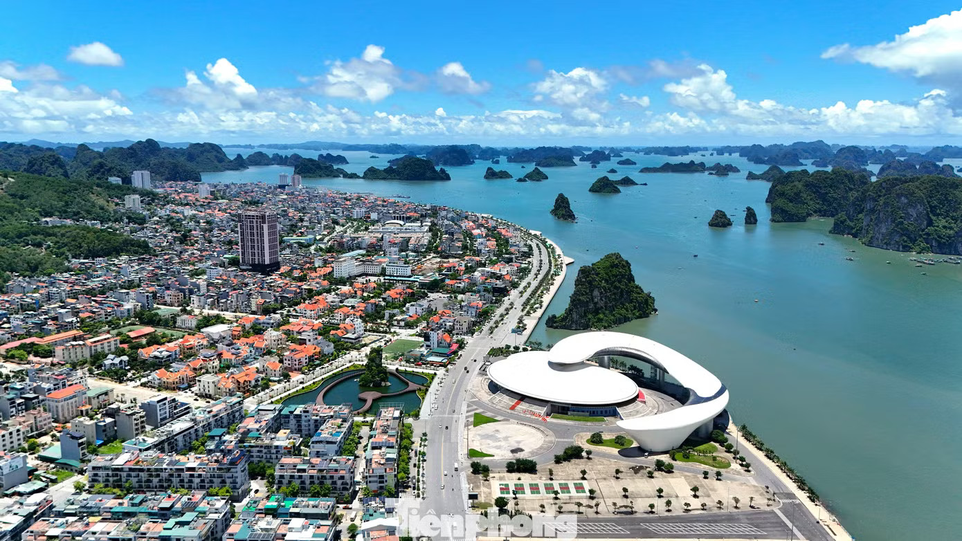 Gần 100% hộ dân đồng thuận thành lập thành phố Quảng Ninh - Ảnh 1.