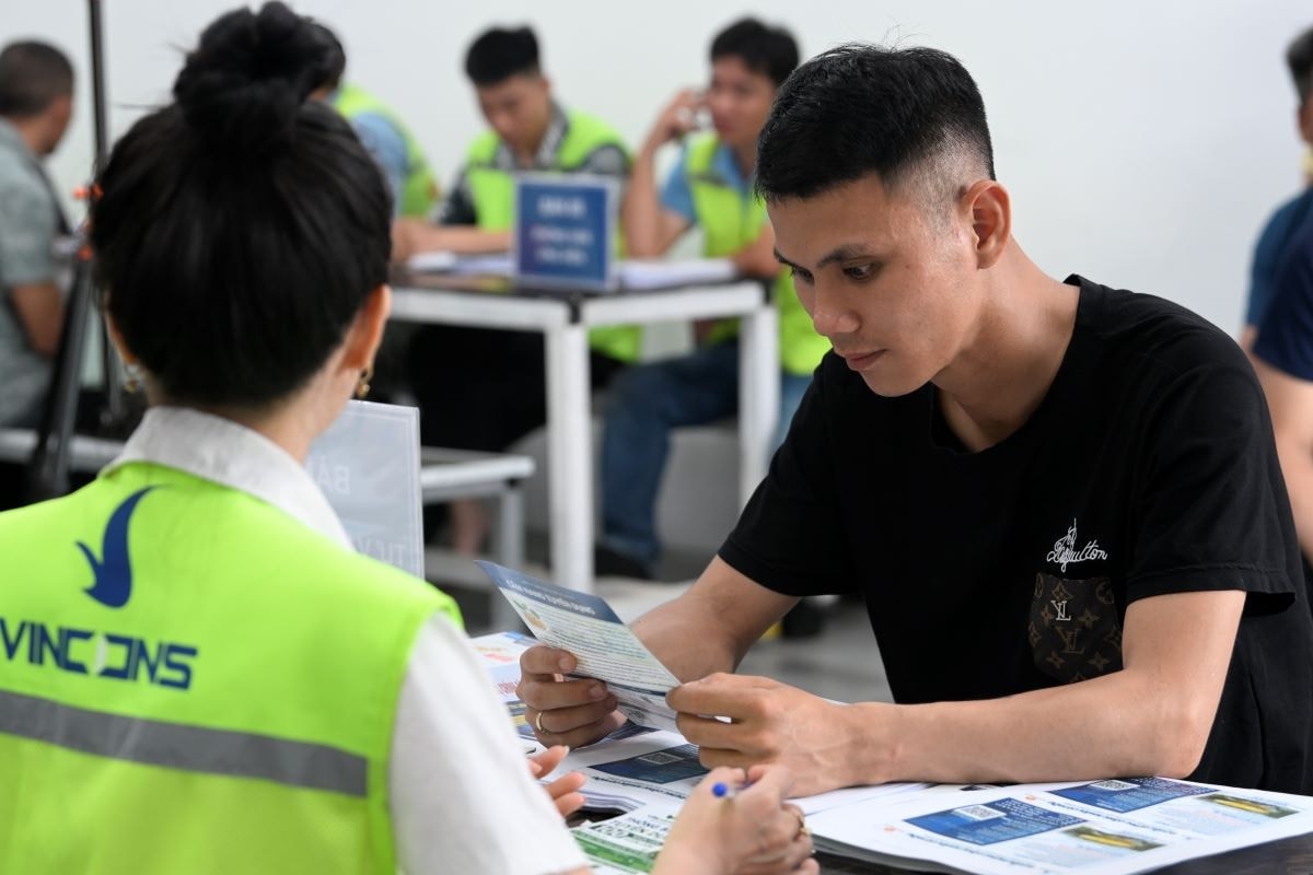 Vingroup tuyển dụng 20.000 nhân sự cho dự án khu đô thị 925.000 tỷ đồng - Ảnh 4.