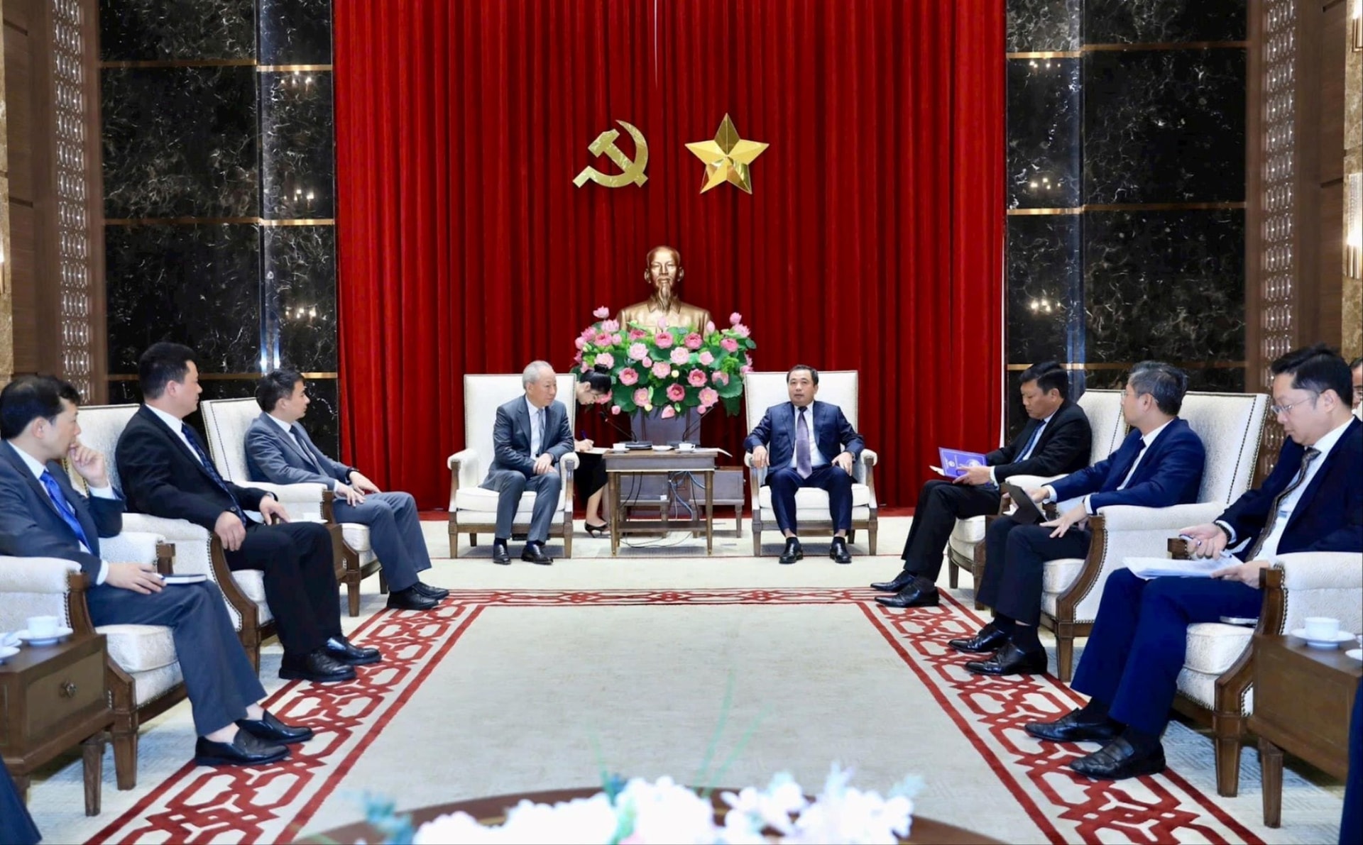 Hà Nội đề nghị nhà thầu Trung Quốc đẩy nhanh hoàn thiện các dự án hạ tầng, không để chậm tiến độ