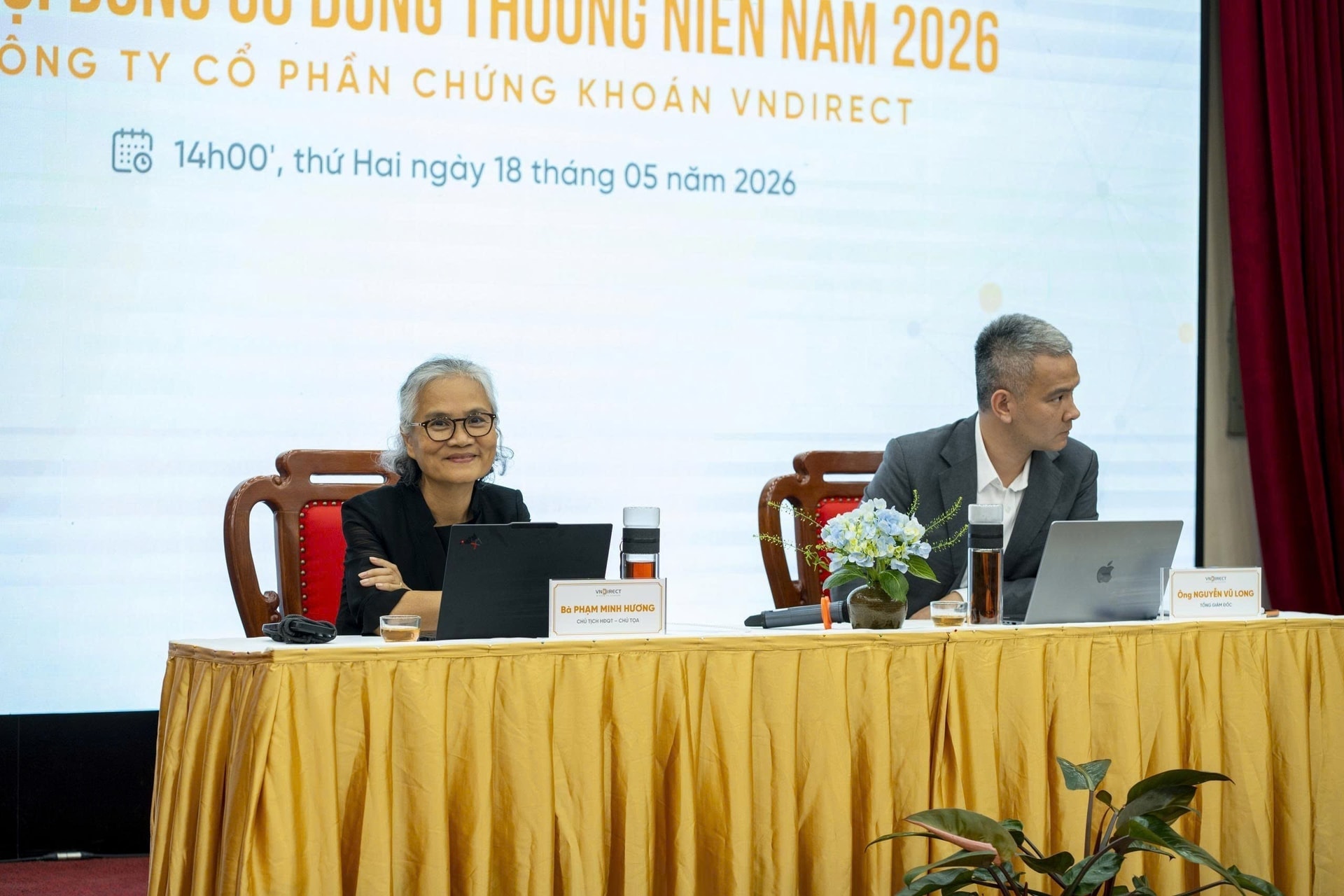 Cổ phiếu VNDirect (VND) vọt tăng mạnh sau chia sẻ của Chủ tịch Phạm Minh Hương